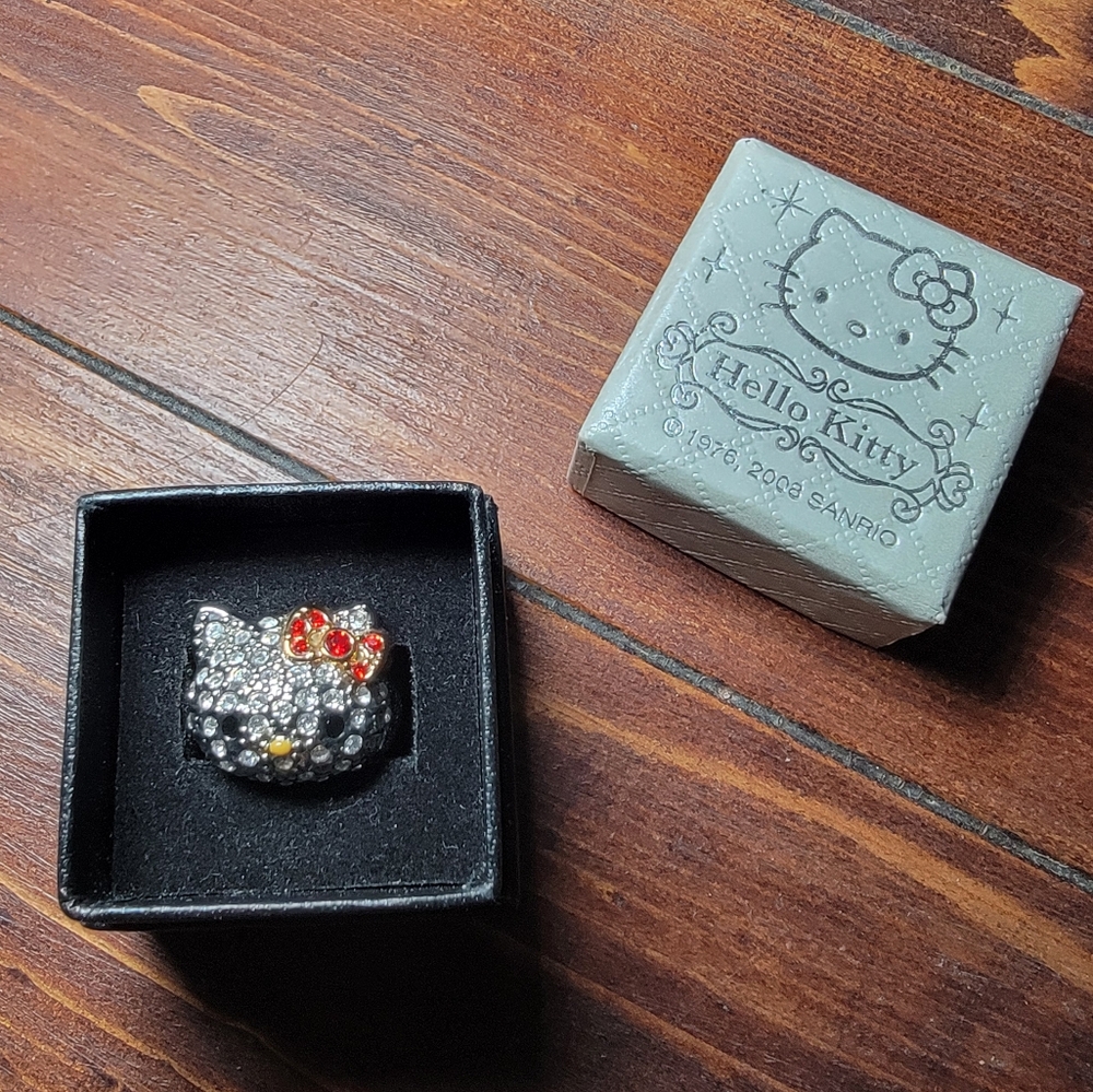Hello Kitty Swarovski Ring